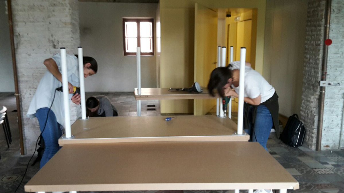 carpe_studio's tweet photo. 📢 Por fin entramos en nuestro espacio 📢
Tras meses de búsqueda y trabajo nos ilusiona poder comunicaros que nos mudamos a un nuevo espacio que iremos construyendo junto a un equipazo.
¡Os esperamos!
@CivicWiseVLC @urbanohumano @rodamona #pianopianostudio @white__app y muchxs +! https://t.co/6BwWe3RLH2