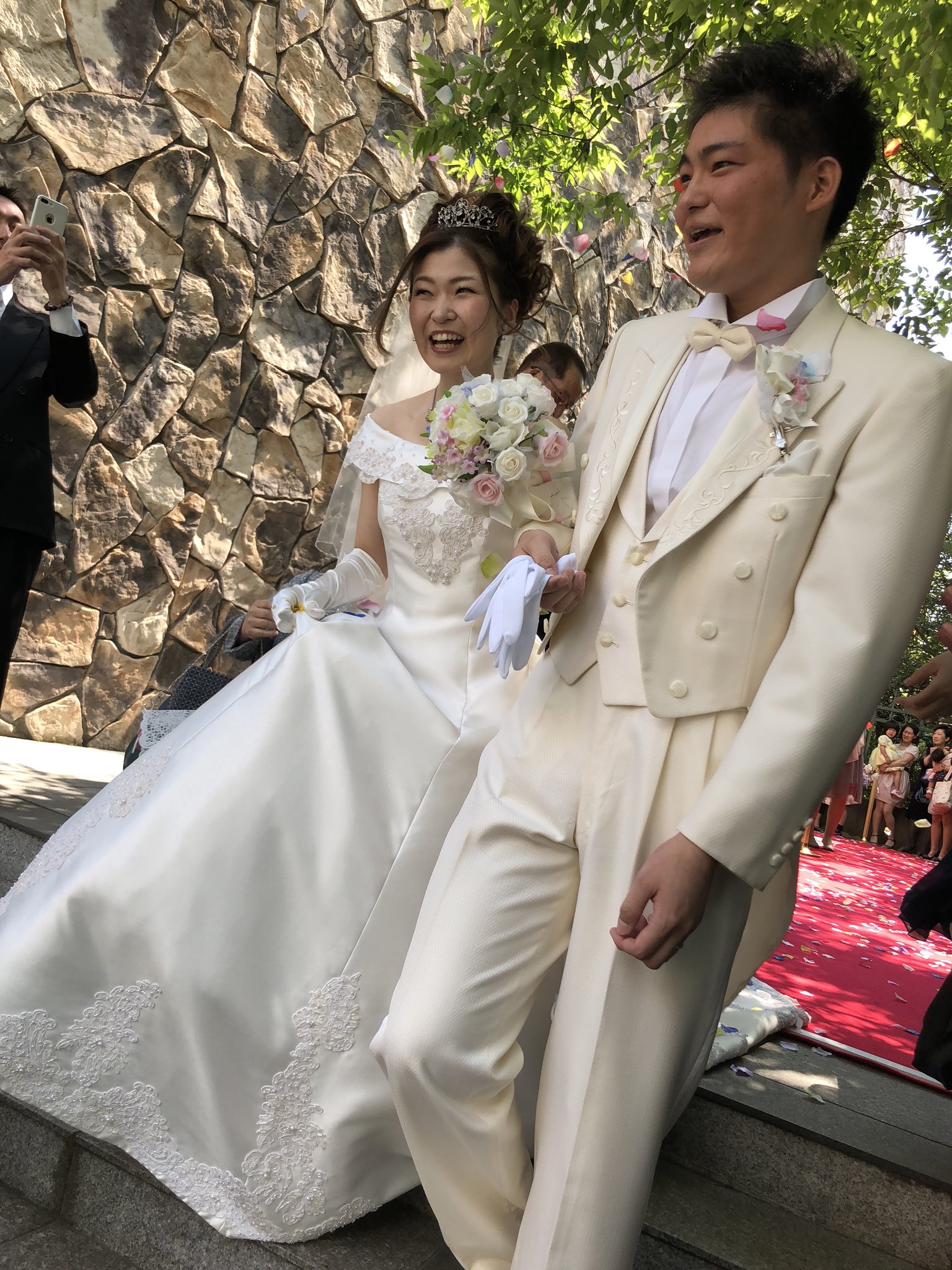 岩井 大輔 Happy Wedding Party 拓実 はるか 結婚式 はるかの妹とサプライズでダンス 大トリ ベロベロフラフラ笑 楽しかった Tシャツいっぱい使ってね T Co M6eralgb3o Twitter