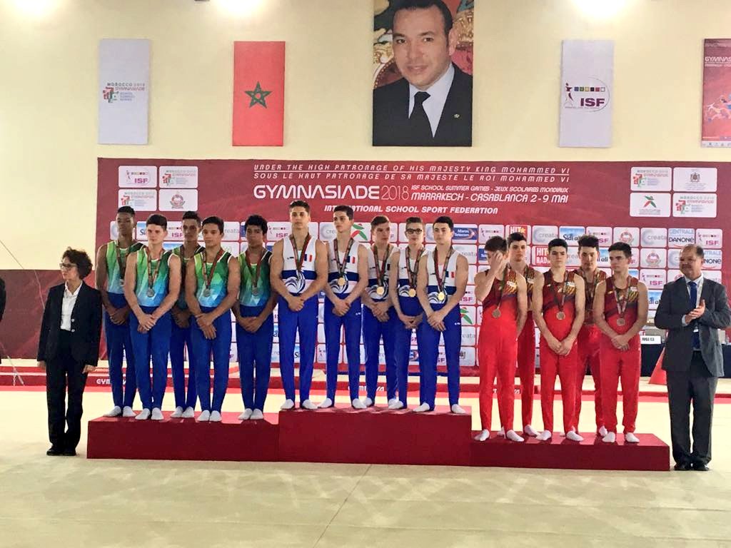 unss's tweet image. En Gym, notre équipe de #FranceUNSS masculine est championne du monde scolaire ! 🥇 👏👏👏 Et notre équipe féminine est en bronze 😉 bravo les jeunes !!! #Gymnasiade2018