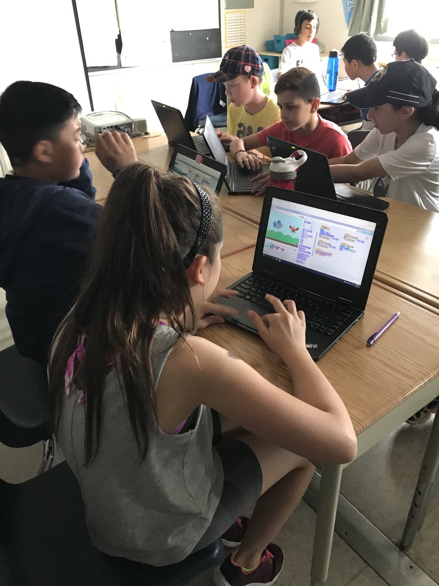 mllelaramie's tweet image. @BellewoodBisons 5L is learning to code so we can code to learn #techasatool #techintheclassroom #scratch