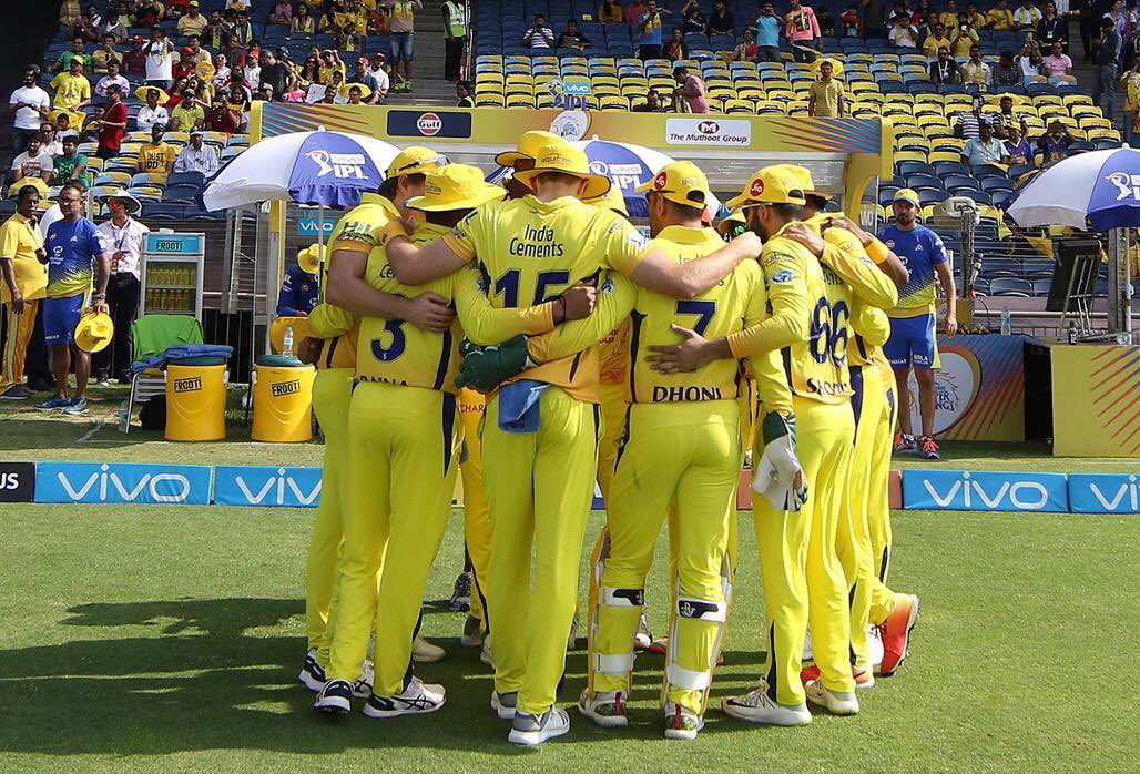 ImRaina's tweet photo. Brilliant beginning, Impactful Interval and a fearless finish!! A total team effort to win against @RCBTweets this evening in Pune. Keep the whistles blowing!! @ChennaiIPL #CSKvRCB #IPL2018 https://t.co/INCIMqa4iM