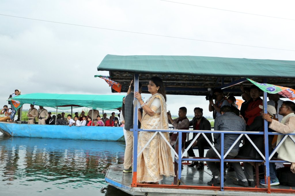 Poonam Pramod Mahajan tweet media