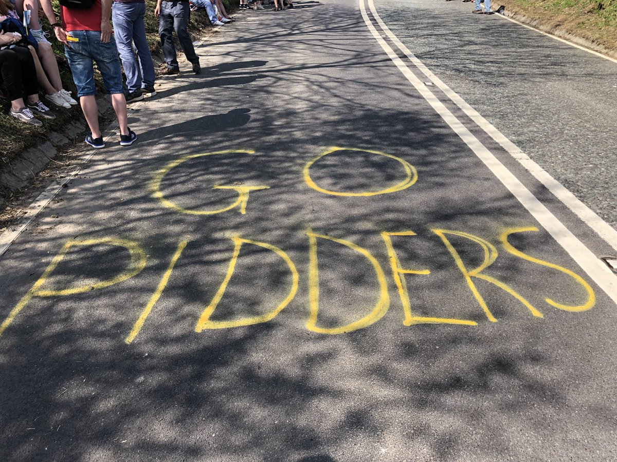 Seriously Yorkshire, stop showing off! Incredible atmosphere on #suttonbank for <a href="/letouryorkshire/">Tour de Yorkshire 🚴</a> #cotedechevin tomorrow! #Yorkshire <a href="/MarkCavendish/">Mark Cavendish</a> <a href="/Tompid/">Tom Pidcock</a> <a href="/GaryVerity/">Sir Gary Verity</a>