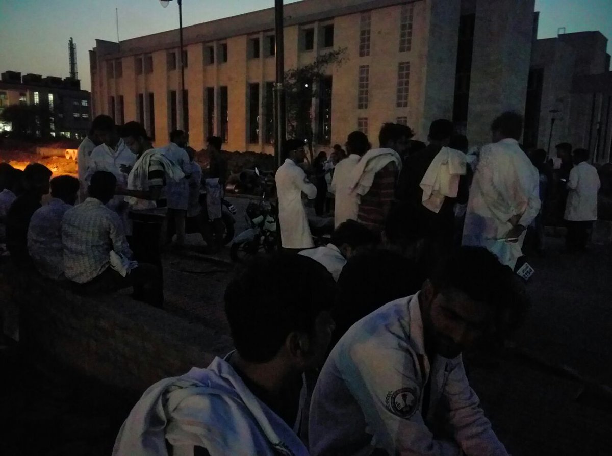 Drsrt7's tweet photo. Candle light March with demand of A PERMANENT DIRECTOR(not from AIIMS Bhopal faculty) by AIIMS Bhopal students. #GandhiofAIIMS #AIIMSneedsDirector #Walktodelhi @AIIMSBhopal @JPNadda @PMOIndia @CNNnews18 @TimesNow @timesofindia @DainikBhaskar @republic @SushmaSwaraj @MoHFW_INDIA https://t.co/FjQ0E7SMMh