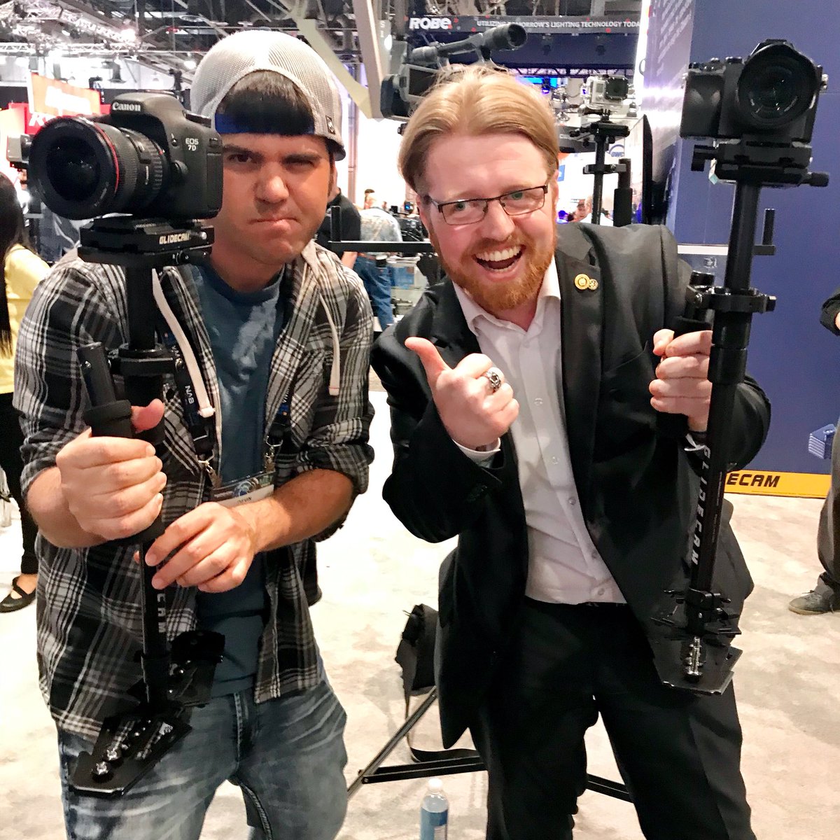 altruistfilms's tweet photo. Devin Super Tramp @NAB Show 2018 // YouTube Development &amp; Camera Gear // Altruisfilms TECH TIME [#22]

https://t.co/pYxDc8Hc5D

#NABshow #NAB2018 @devinsupertramp @af_marcotec @kameramann_de #filmmaker #devingraham #devinsupertramp #supertramp @glidecam #glidecam @redcamerausers https://t.co/hzWhnnlQ3L