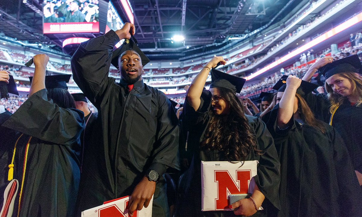 UNLincoln's tweet photo. Congrats to the 3,200+ graduates who are entering the workforce, starting businesses, furthering their education, conducting research and impacting the state, country and world. 🎓 ›› https://t.co/4wKov0NAwo #GoBigGrad #UNL #NUforNE https://t.co/dCKZdTLpDn