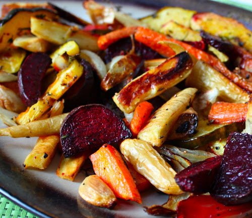 AndreaToreCHHC's tweet photo. Roasted root vegetables are not only for cold weather.  Have you ever tried adding them to a salad?? https://t.co/fsK5Zkgg7N