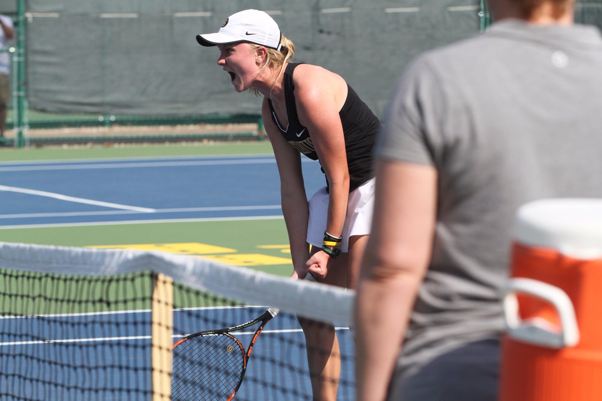 GustieAthletics's tweet photo. Women's Tennis defeats Carleton 5-2 to claim program's eighth MIAC Playoff Championship and advance to the NCAA Tournament

#GoGusties

Recap: https://t.co/HgsoXEEJJs https://t.co/XhMI3ePoeJ