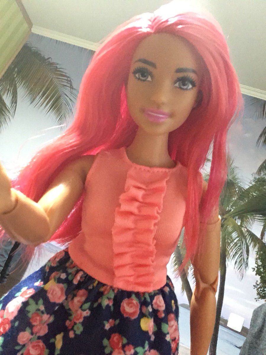 PurpleMiller96's tweet photo. #selfie https://t.co/ZUhjGal3g4