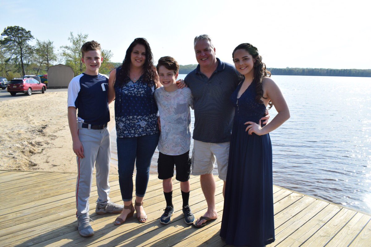 laurkavv's tweet image. family first💙 #mysupportsystem