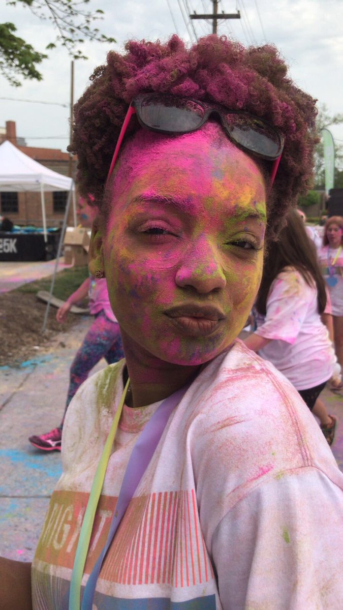 annabepereira's tweet photo. Oi beninas tutupom, no tutorial de hoje vou ensinar essa make maraaaa hahahaha #colorvibe5K https://t.co/5qgZUit9tL