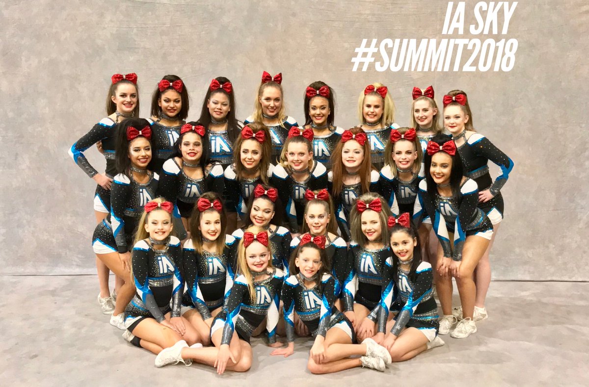 iNFiNiTi_CDT's tweet photo. Great job #iASky!! Those girls tumbled for their life out here in the #HPFieldhouse!! Way to go! ☁️☀️✨ #Summit18 #TheNextBigThing #BetterTogether #iA https://t.co/4ALx0UIoFD