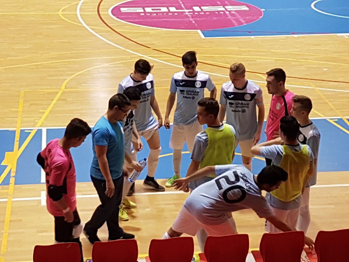 JUVENIL
Partidazo loco en Alcázar y empate 6-6 entre 2 equipazos.
⚽⚽⚽ Pablo 
⚽ Carlos 
⚽ Alfonso 
⚽ García 

El Juvenil peleará por quedar segundo la próxima semana y le vale con empatar o ganar.