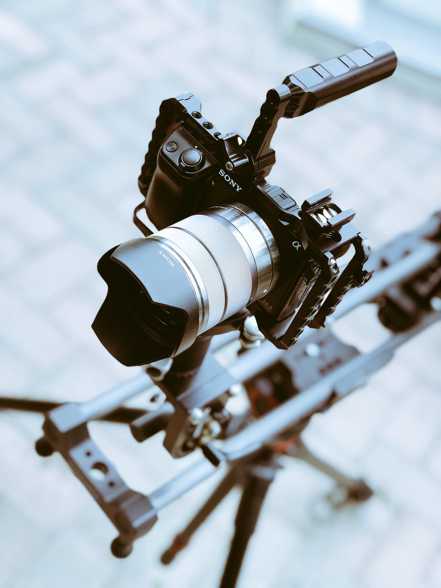 KimBergie's tweet photo. Short on play time today...set up in the back yard. #playmore #BeTheOnly #womeninfilm #indiefilm @cinevateinc #duzi #gripreacher https://t.co/H4trQ6MFXL