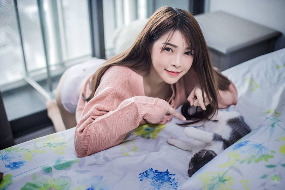 pisangcoklat789's tweet photo. Tema : Kucing
Follow : @pisangcoklat789
#bispak #bokep #bokepbarat #bokepdewasa #bokepigo #bokepindo #bokepindonesia #bokepjepang #bokepji #boobs #bokepmurah #bugil #bugilindo #cantik #erotic #hotgirl #hotgirls #kimcil #cewebali #ceweaceh #cewebandung #hijabbers #cantik #cewehitz https://t.co/d95Yu1xxvz