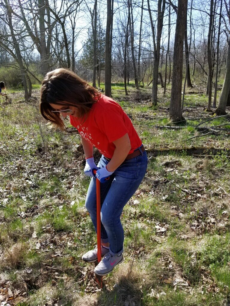 bethgrimsha's tweet photo. Target team 2253 planted 300 trees today! #nationalparksday #R400 #targetcommunity https://t.co/jBhibUoZ01