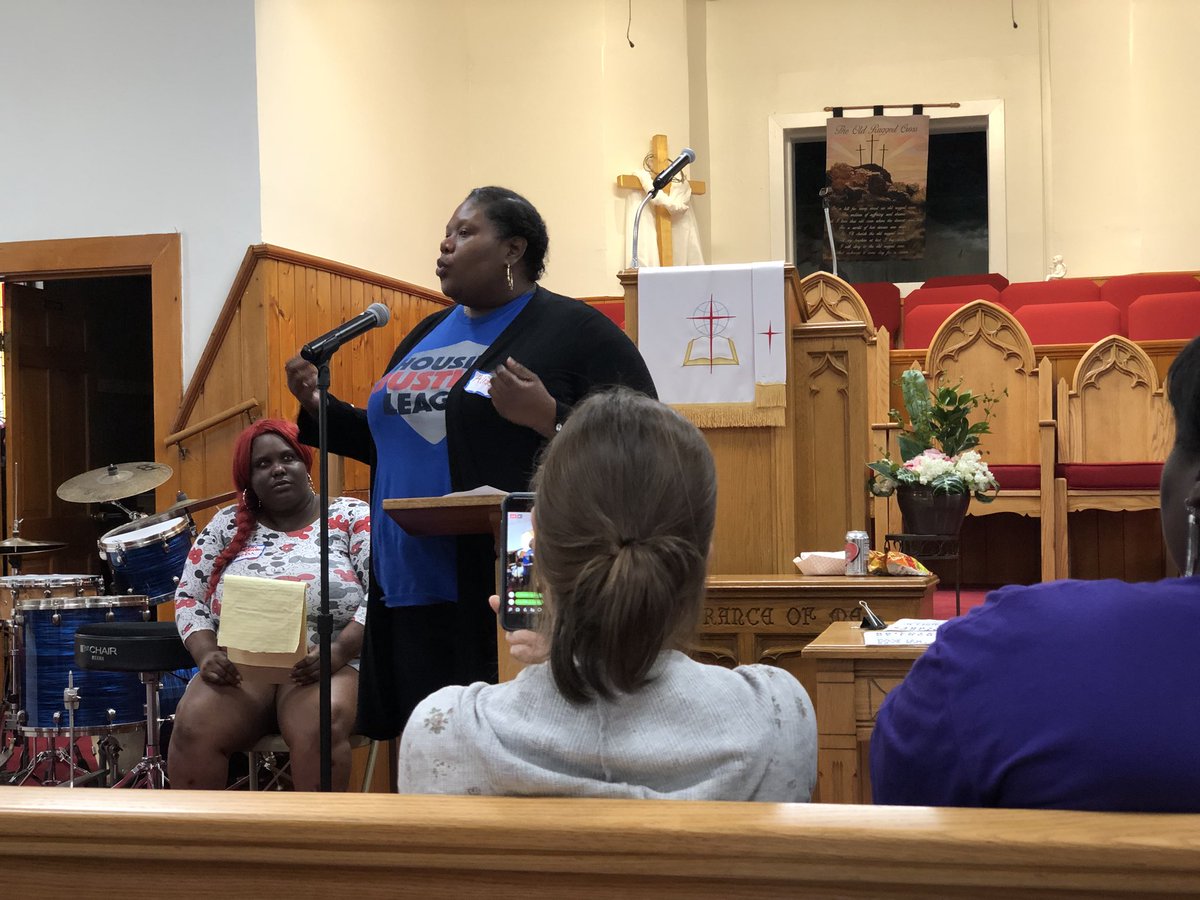 davidplazas's tweet photo. Another speaker from Housing Justice League, Alison Johnson, criticizes politicians’ broken promises, and calls on the tenants in public and subsidized housing to join to “create a collective voice” for equitable housing, schools and safety. https://t.co/kd2WKvv78W