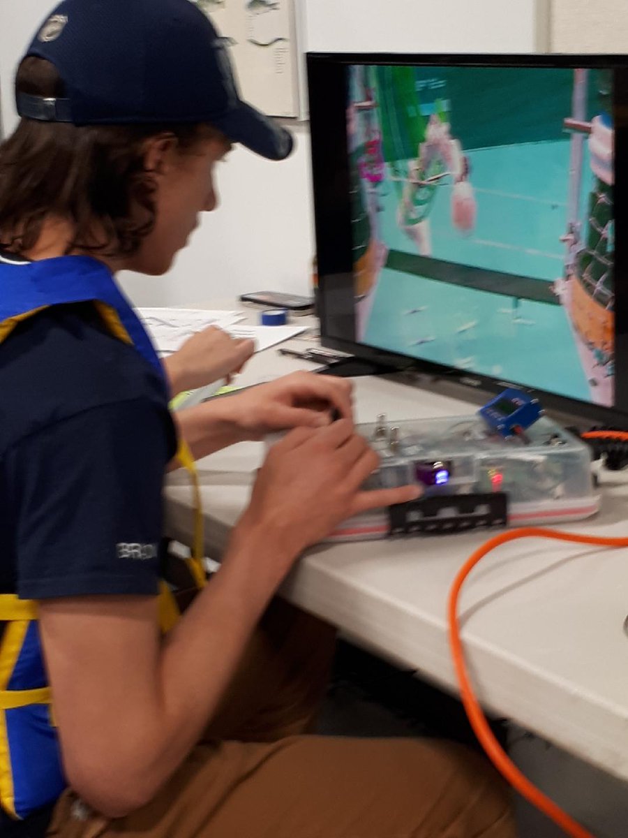 Mr_Randell's tweet photo. Way to go @CMS_Tigers TigerShark on a great showing at the Underwater ROV provincials! It was a blast! #cmstalk #MATE2018 #matenl https://t.co/X9AkeILC5Z