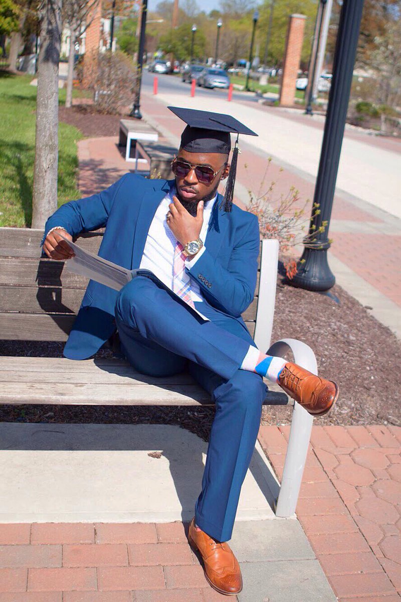 Ev_LeMoor's tweet photo. All dressed up with somewhere to go. 🎓🙌🏿 #BlackExcellence #GradSZN2018 https://t.co/m8eZ65Vdtd