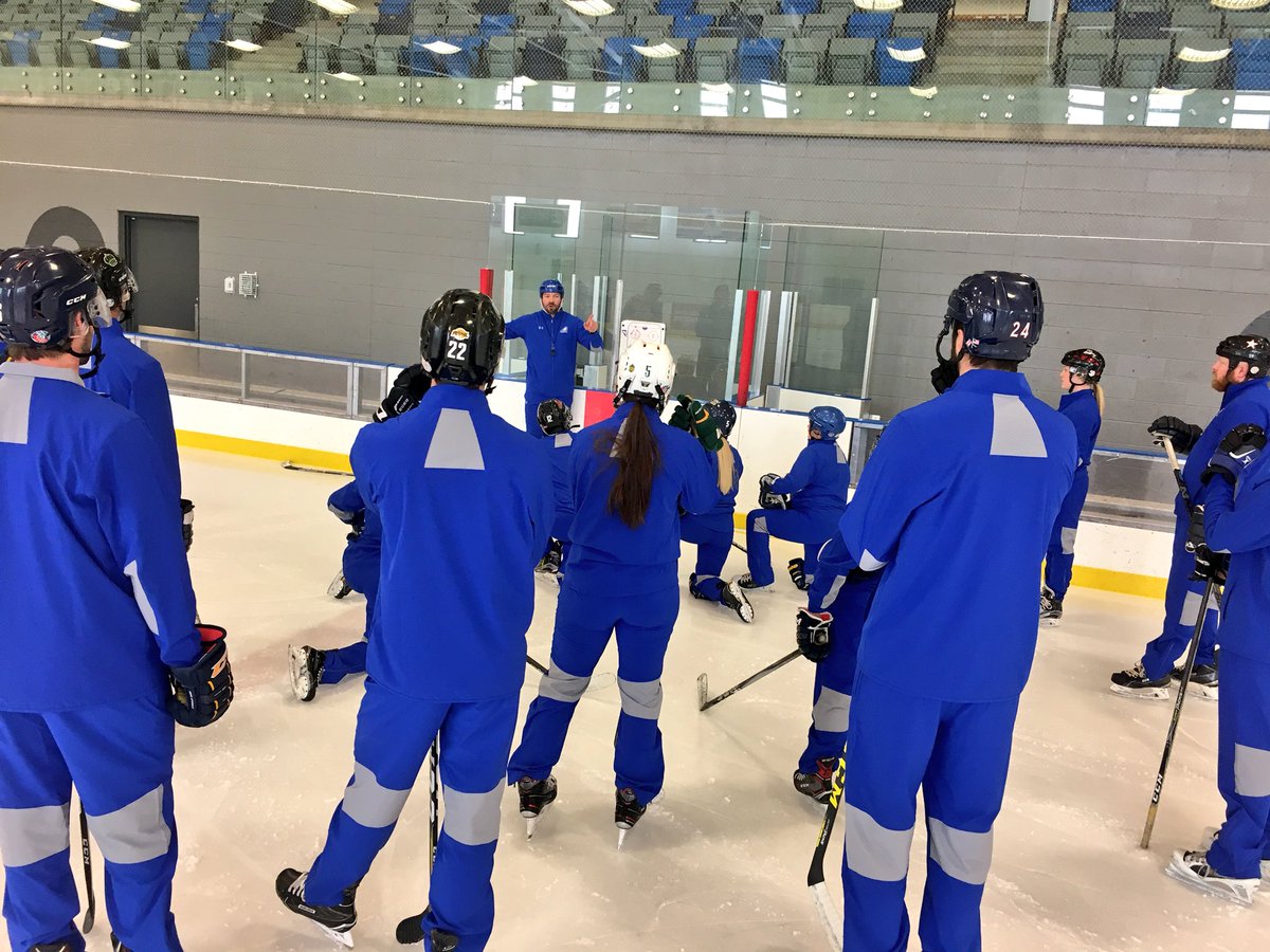HockeyAlberta's tweet photo. Another great day with some future bench-bosses at our Future Leaders Development program in Edmonton! #LeadingOurLeaders #HockeyForLife https://t.co/FRyhdI9qos