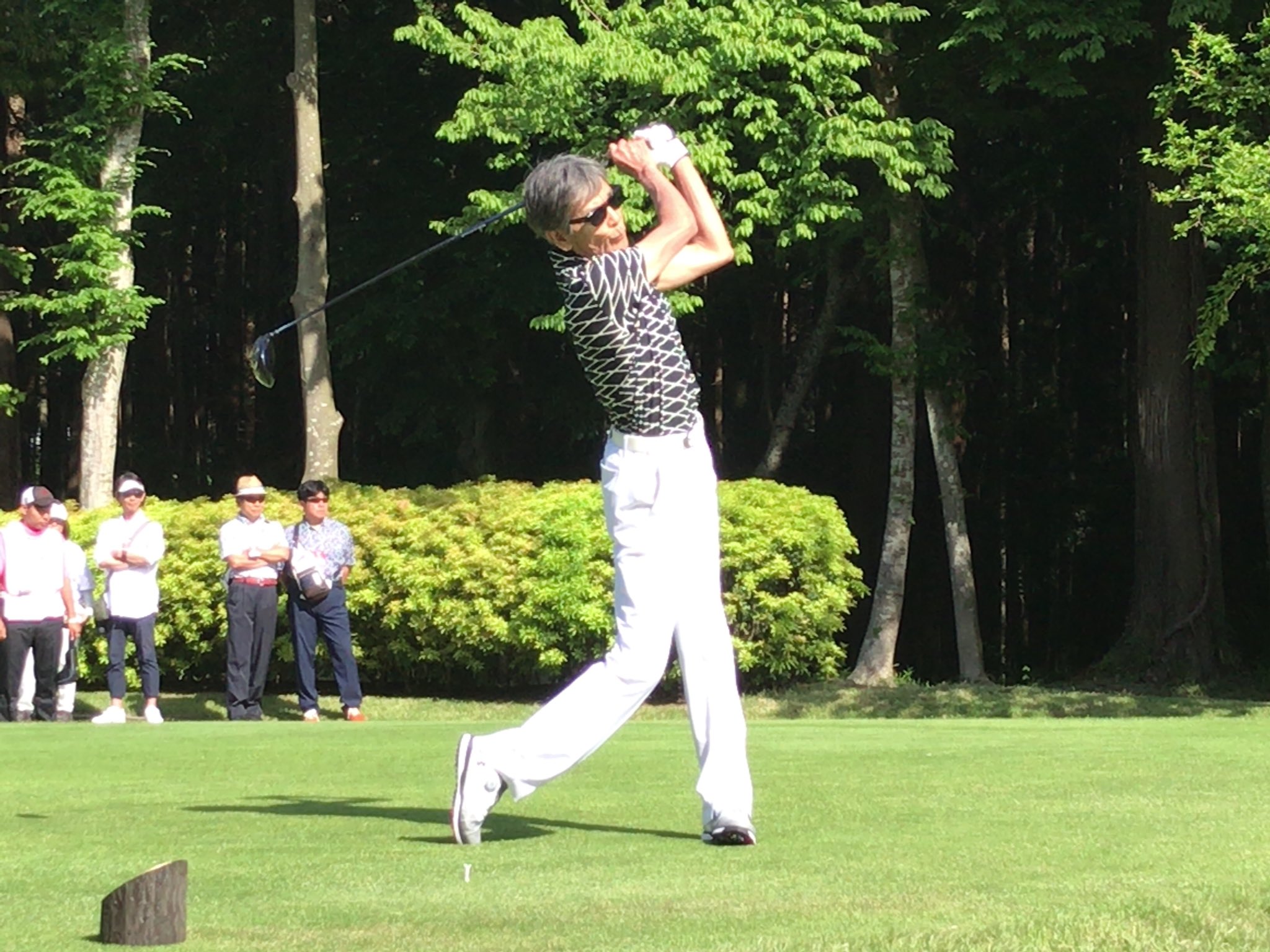 ボルボpcd108 スタッドレス4本セット18インチvst柴田恭兵ゴルフ帽子