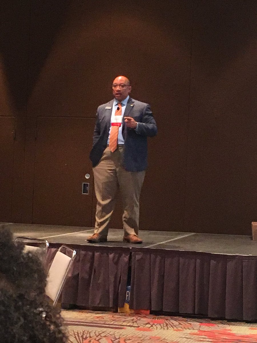 GeriFeiock's tweet photo. "How do we create structures such that students are willing to take risks?"  @robertqberry  #MCTMduluth #MTBoS #iteachmath https://t.co/pDdDcfmNMD