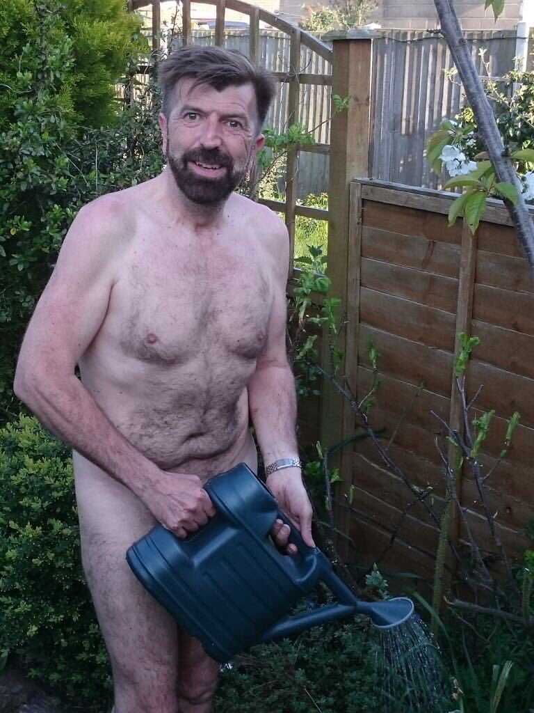 _clintonwright's tweet image. Just watering the plants #WorldNakedGardeningDay