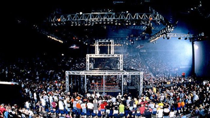 WWEHist's tweet photo. The #ReadytoRumble Cage was used twice in #WCW, the first being its debut at #Slamboree 2000 in May &amp; again for #WarGames2000 on #MondayNitro in September that same year.

#WWE | #WWEHistory https://t.co/qhij2iP19b