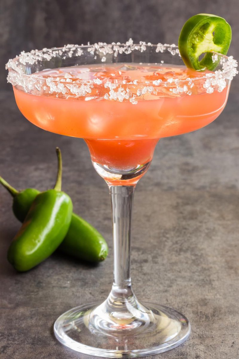 NationalHoney's tweet photo. Spice your #cincodemayo2018 with our Spicy Tropical Gold. Thanks to honey, this festive cocktail is the perfect balance of sweet and heat featuring lime, pineapple &amp; pomegranate juices, tequila and a kick from fresh jalapeno. What better way to celebrate? https://t.co/FmO0RCJFhM https://t.co/WugDdy99be