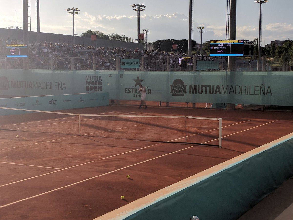 JessicaWeeksUK's tweet image. A beautiful evening here in #Madrid 
#TVgraphics #worktravel #jobsinsport #statsmatter @SportSupportNet