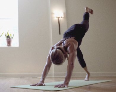 EdgeSwimmers's tweet photo. 1-Hour Rejuvenating Yoga Session For Swimmers! https://t.co/FX2bpOMEzC https://t.co/uieGII3ZFu