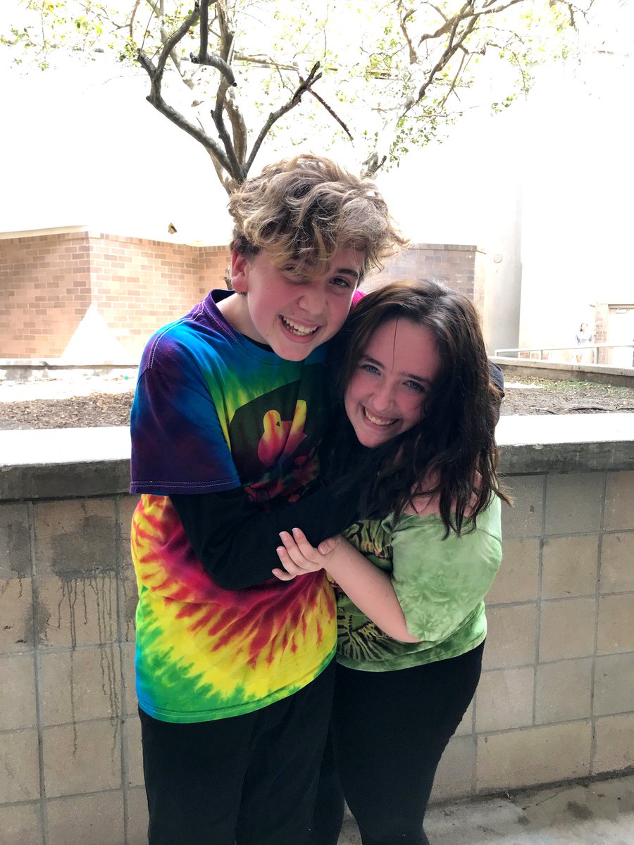 Troupe4276's tweet photo. Shoutout to all of the new thespians that survived another crazy #NeophyteWeek! Now it's your turn to pass the torch! https://t.co/ccpw9DXPf6