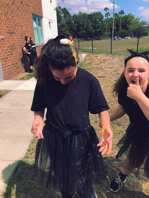 Troupe4276's tweet photo. Shoutout to all of the new thespians that survived another crazy #NeophyteWeek! Now it's your turn to pass the torch! https://t.co/ccpw9DXPf6