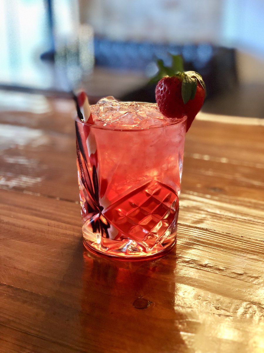 We do love a cocktail on a sunny bank holiday... @hampsons_crosby