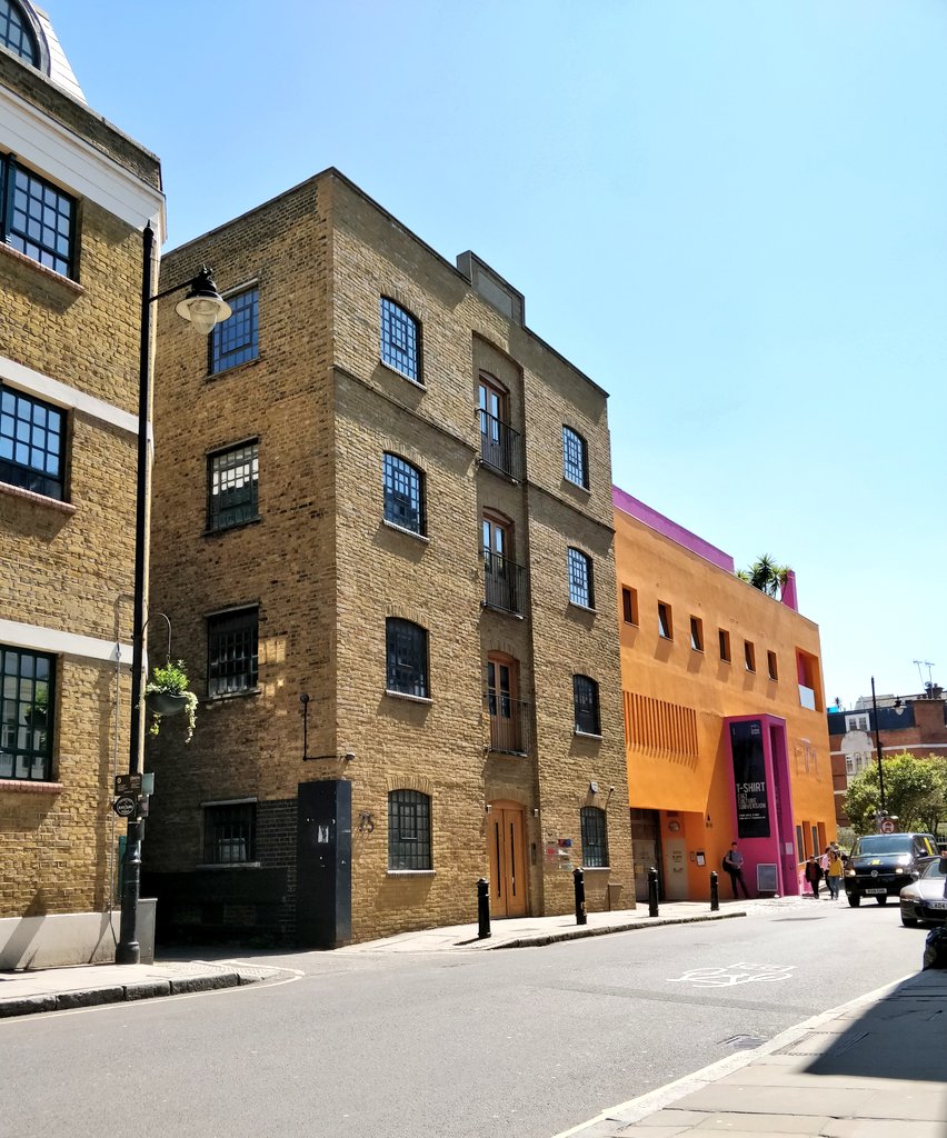 #London is warm today, 20 degree we reckon 🌞. Chanced upon this wee local cafe <a href="/Chapter_72/">Chapter 72</a> nearby &amp; had a nice #Macchiato &amp; #IcedLatte. Soon realised that they are the winner of <a href="/TimeOutLondon/">Time Out London</a> #mostloved local cafe! Congrats!