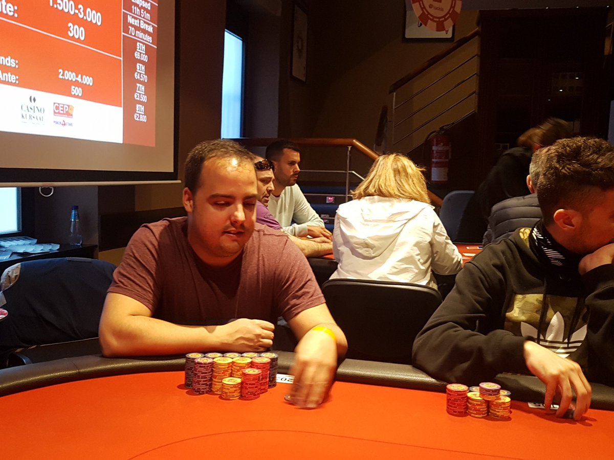 CEP_Poker's tweet photo. Primer "Heads Up" que os proponemos:

¿Quién llegará más lejos en este #CEPDonosti ?

Pablo Gordillo: FAV
@Janfryed : RT

Fight! https://t.co/cbFtdfNPUo