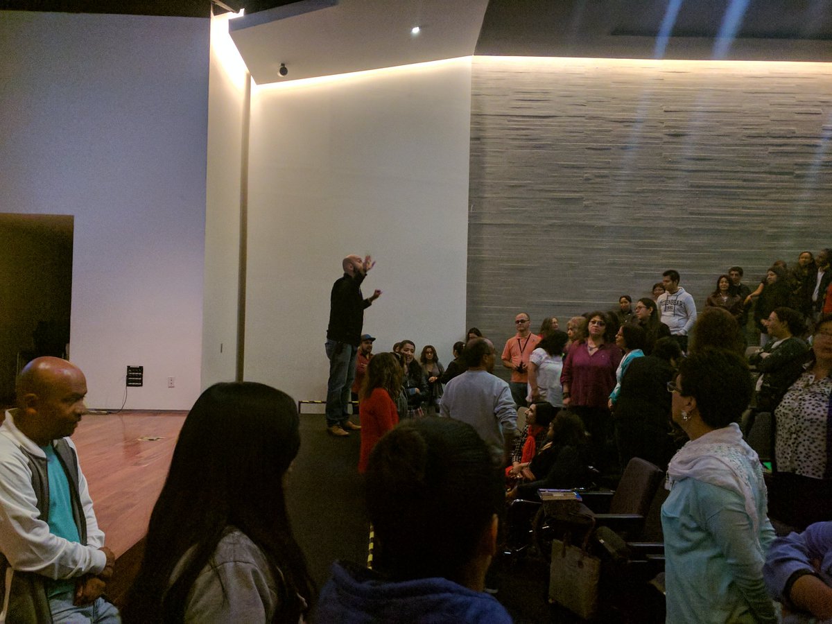 Resilienciamx's tweet photo. Poniendo un poco en crisis a los asistentes al @MuseoMyT en el curso: "Manejo de grupos en situación de crisis" ¡nos vemos el próximo sábado! #Resiliencia #GeneraCambios @generacambios https://t.co/SrcD6ydSsF