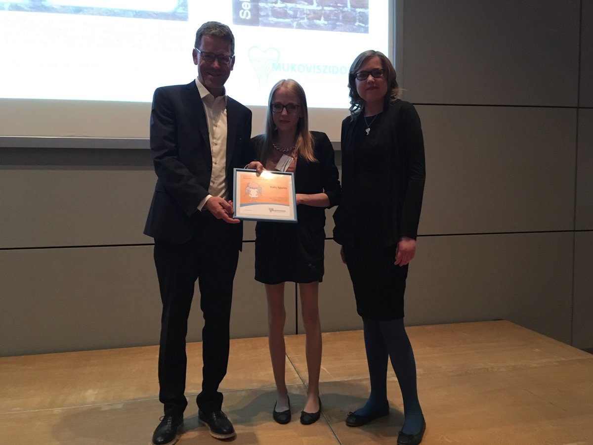 mukoinfo's tweet photo. Heute haben wir uns auf unserer Jahrestagung bei @kate_speirs für ihr tolles Engagement für Friendly Fire 3 bedankt. Danke Kate!!! Das war großartig! https://t.co/2gBPzjulLX