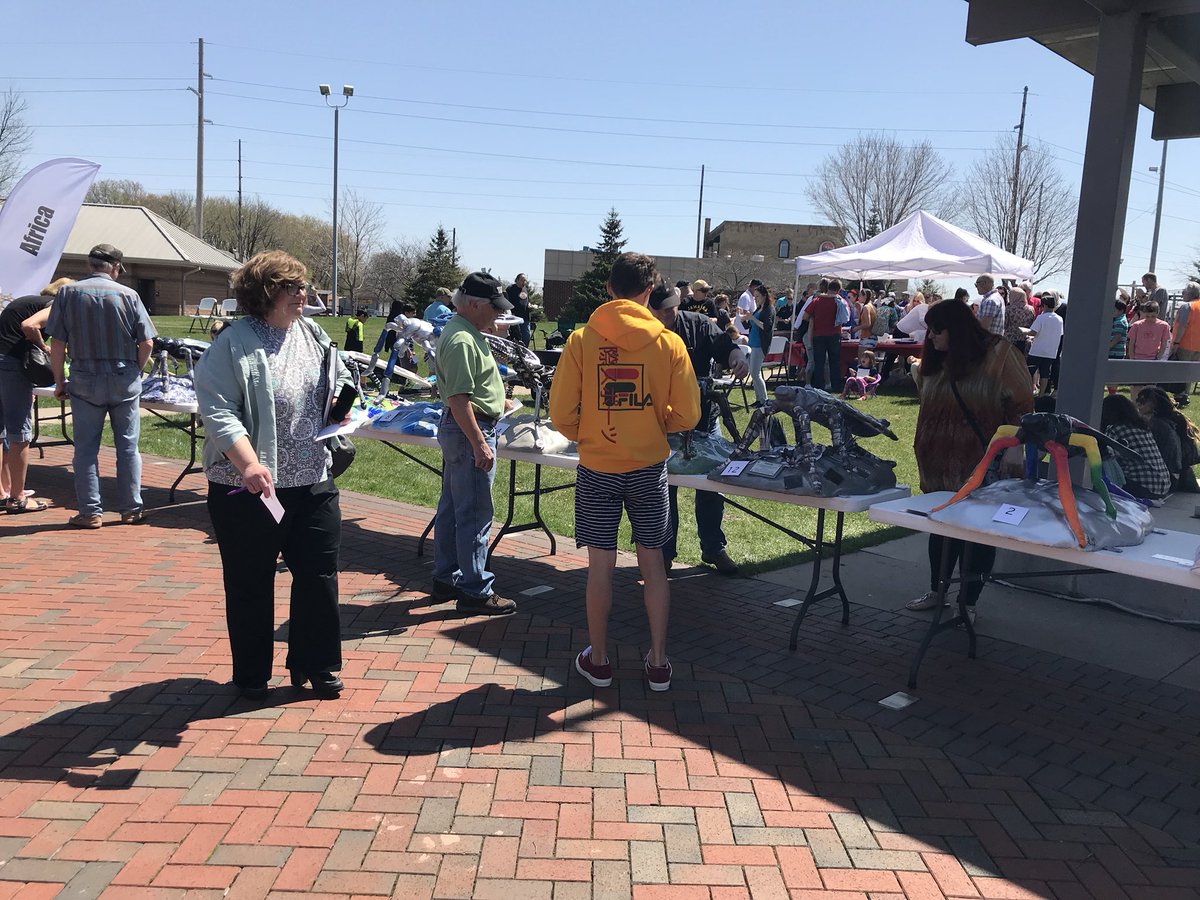 olivia10282001's tweet photo. Had such a great time at @UICoshkosh and helping out with @BikeOshkosh if you didn’t get out to UIC it goes till 3 at the Leach! https://t.co/ZxaTe0Zij7