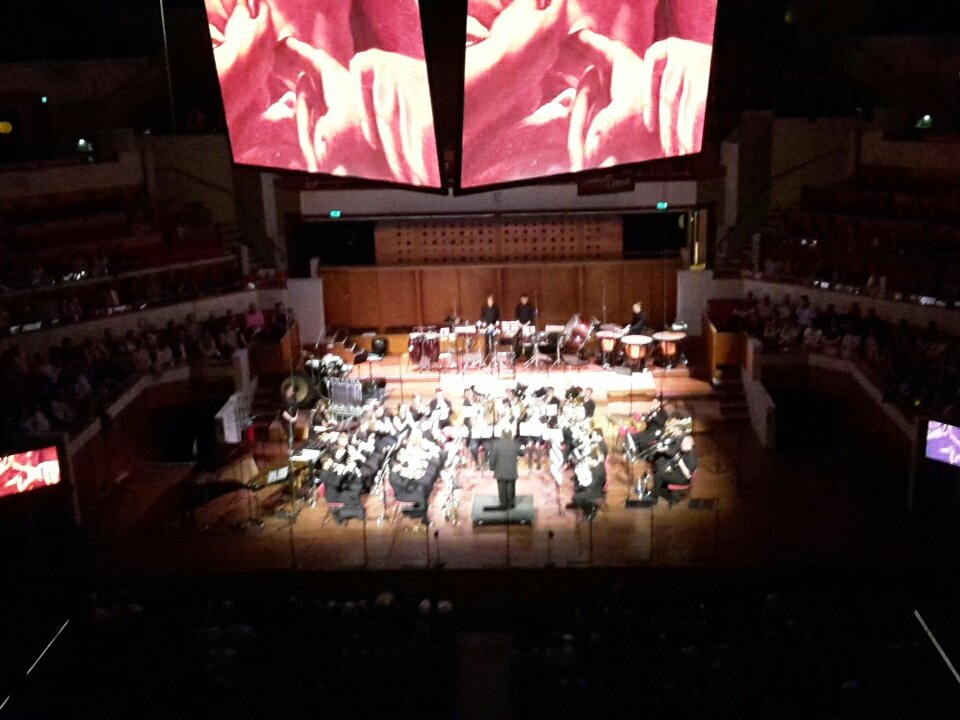 BB_BlechKLANG's tweet photo. 🇩🇪 Es spielt die #eybb - hört sich gut an @mohnblume24!
🇬🇧 The European Youth Brass Band is playing - sounds good @mohnblume24! #Ebbc2018 https://t.co/jMJaLriyNS