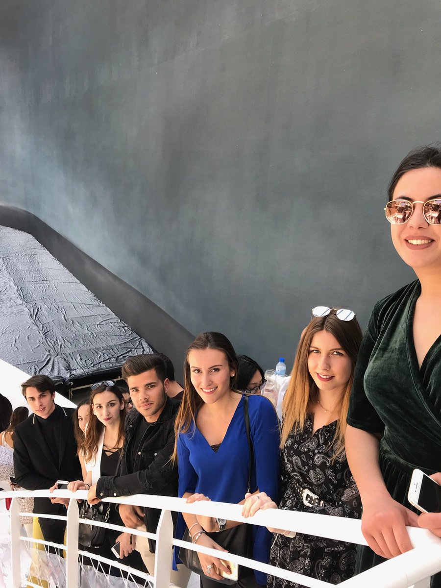 LeclairAnn1's tweet photo. Expérience extraordinaire à bord de la croisière Chanel 2018 #CHANELCruise avec nos étudiants @SKEMA_BS #Luxury Un immense Merci  @CHANEL #CHANELGENERATION https://t.co/qidyjbGi9T