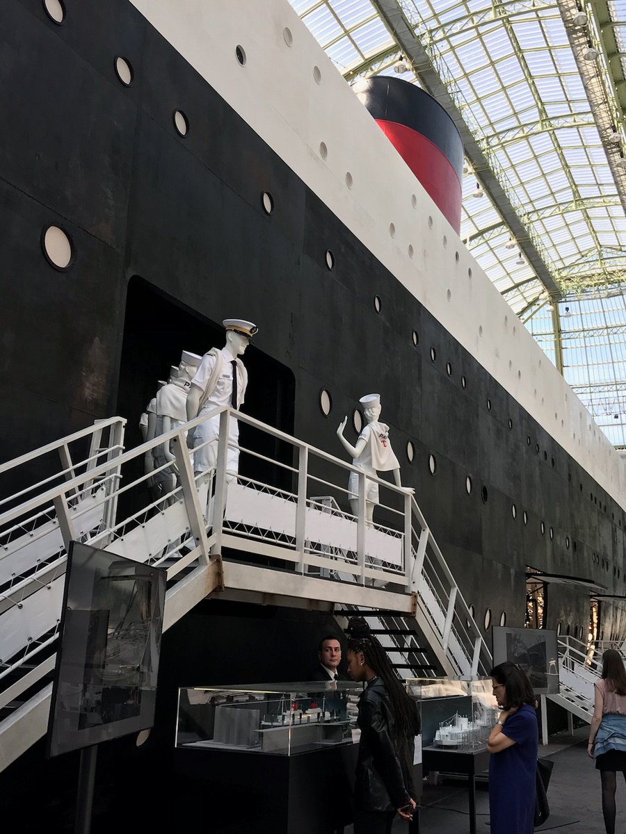 LeclairAnn1's tweet photo. Expérience extraordinaire à bord de la croisière Chanel 2018 #CHANELCruise avec nos étudiants @SKEMA_BS #Luxury Un immense Merci  @CHANEL #CHANELGENERATION https://t.co/qidyjbGi9T