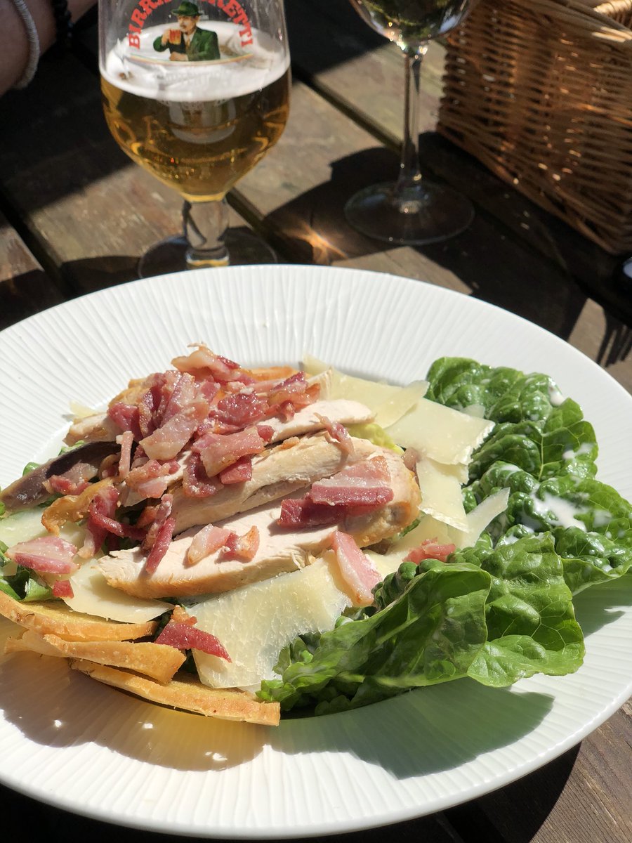 Fine full English breakfast at the Hengist followed by a delicious Horsa (Caesar) salad! Very enjoyable! <a href="/HengistThe/">The Hengist</a>