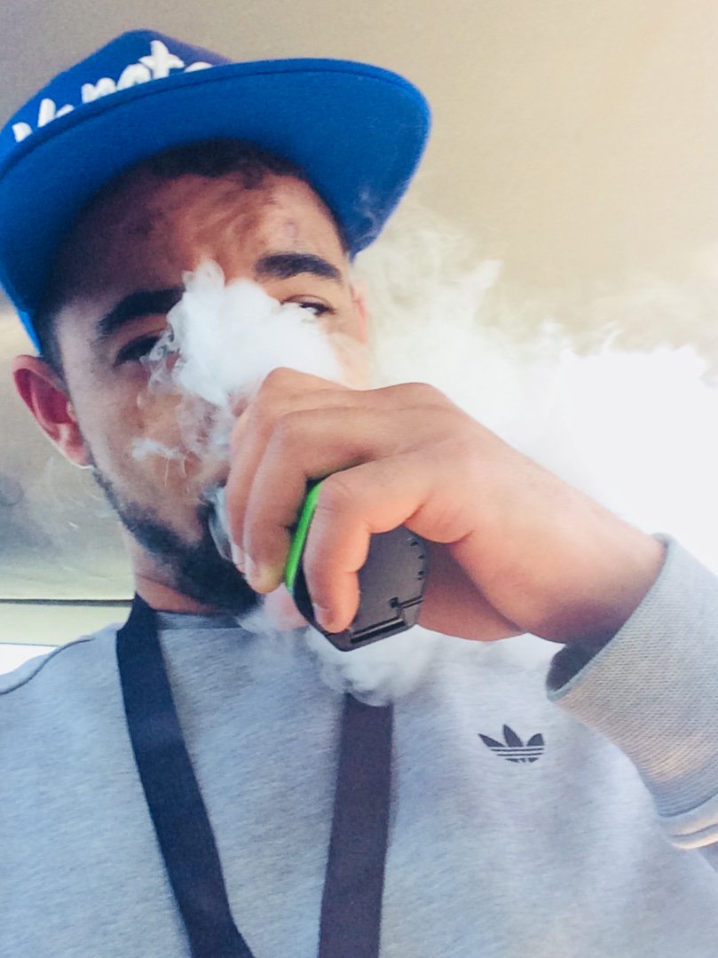 dirtysouldrip's tweet photo. We came, we saw, we conquered!!-💨💨 dsd expo day out!! Seen some good juices and vendors..Thanks for having us- we’re coming back bigger and better come October expo😎🤩!! But till then keep calm n carry on vaping💨💨. #vaperexpo #boss #vapeheadskeepvaping https://t.co/Uc38Iwr0Ug
