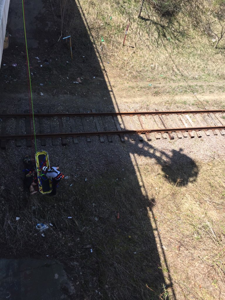 BFD_MN's tweet photo. Beautiful Saturday afternoon for some tech rescue training. Training at several different locations in the city today. #keepingskillssharp #BloomingtonFire https://t.co/Kh3hIDTABG