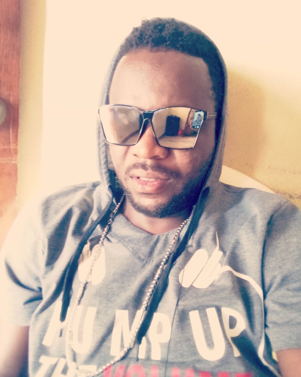 TheMic29's tweet photo. Real #nigga do real #thing https://t.co/TpPsExMilV