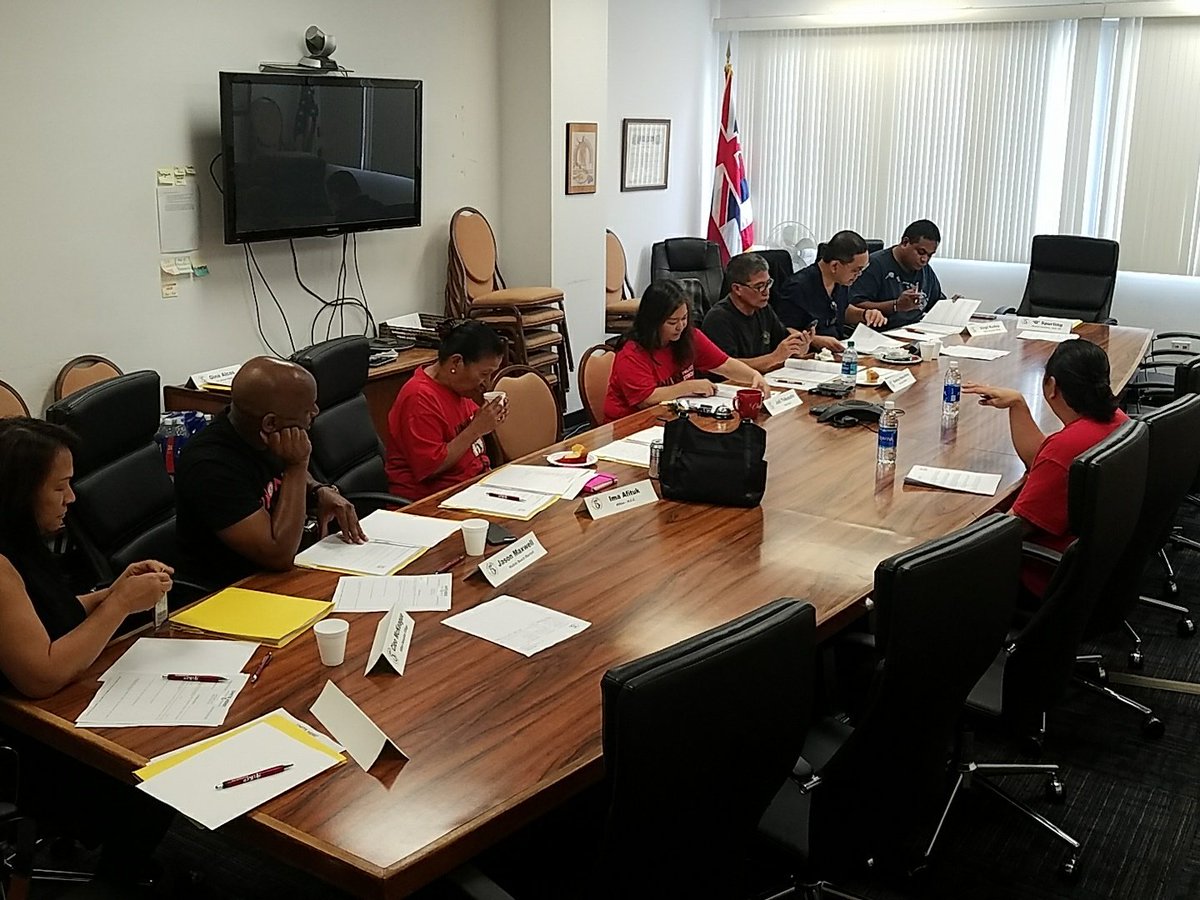 Keoladiaz's tweet photo. Local 5 Political Action Team in action this early Saturday morning! #findcandidateswhocare #aikea https://t.co/zVJ5KxADfB