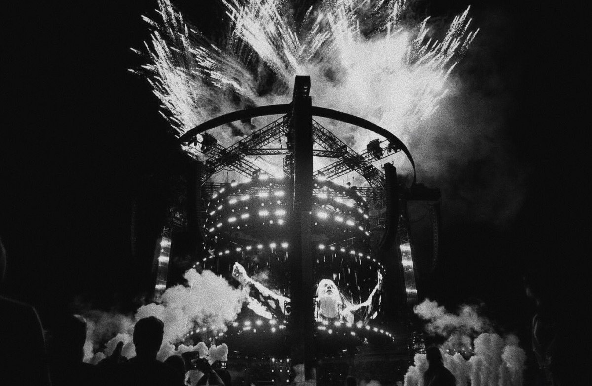 sammylovesAdele's tweet image. It’s been a journey watching Adele’s career. She was a small London artist and now already a legendary artist that she is today. As an artist she continues to show some growth throughout her music no matter what she does it is always impressive to see. 
#HappyBirthdayAdele