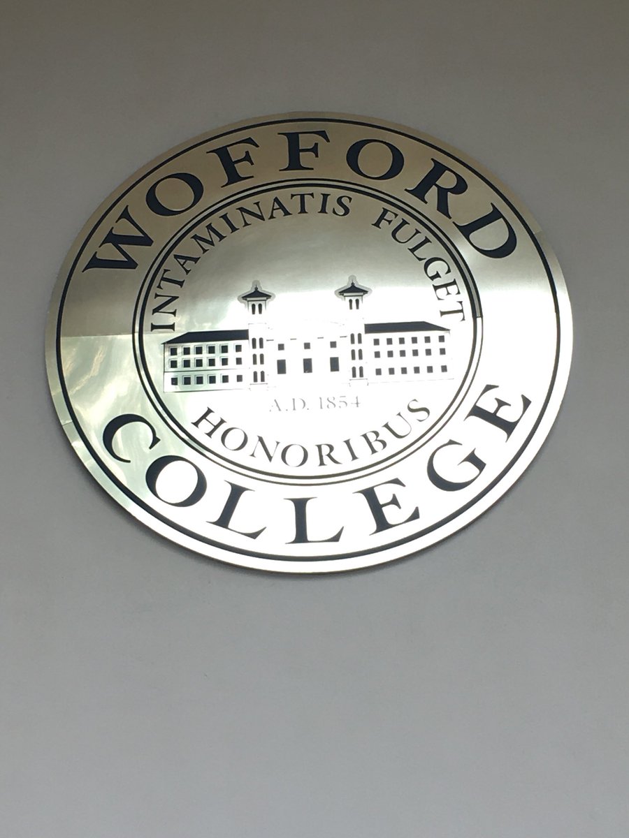 0nlyGh0st's tweet photo. Wofford was lit 🐶🐶🖤 @CoachSiefkes @Samp_HFS @BALLERSCHOICE1 https://t.co/vIJB0GEBrD