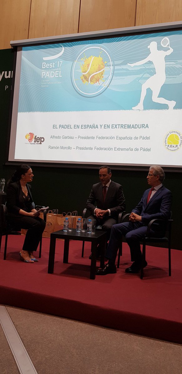 fexpadel's tweet photo. #best17 Alfredo Garbisu en los premios extremeños de pádel @padelfederacion https://t.co/jaoL4Xtduf